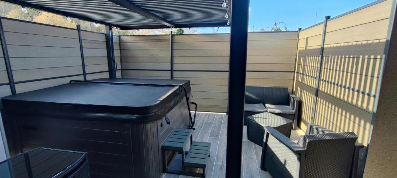 La Kaz Rhumantique Sauna And Spa Privatif La Rivière-Saint-Sauveur Zewnętrze zdjęcie