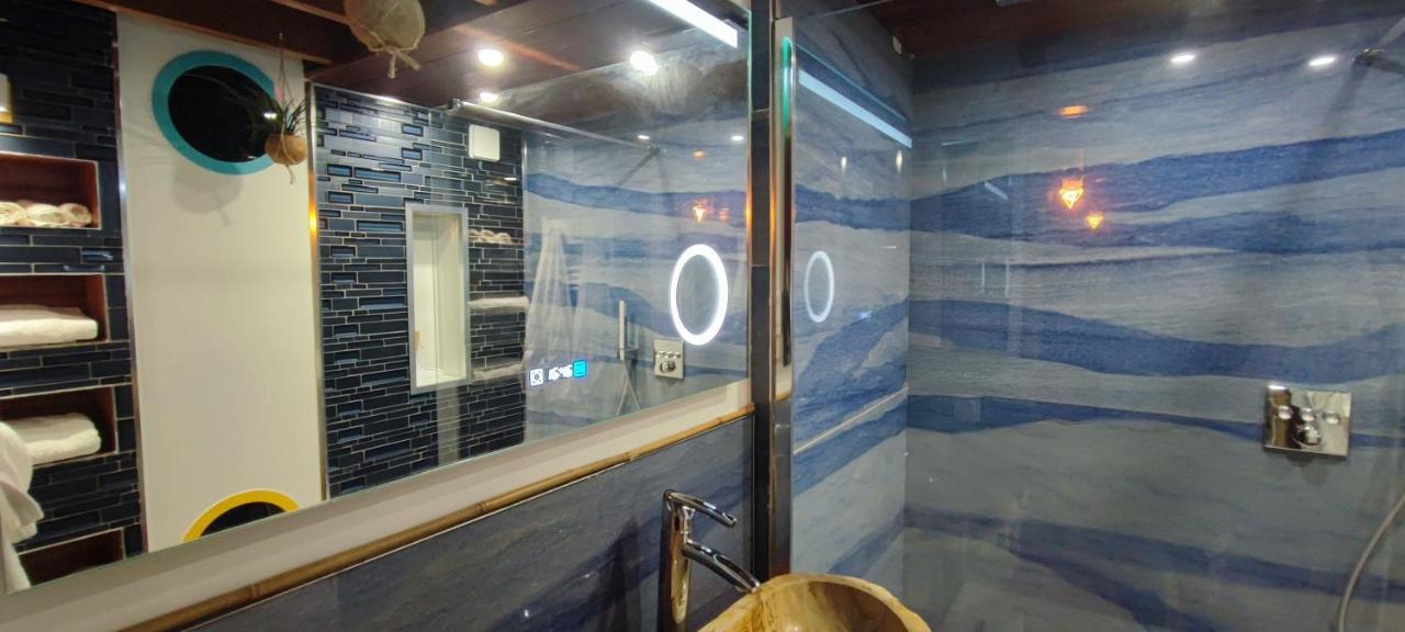 La Kaz Rhumantique Sauna And Spa Privatif La Rivière-Saint-Sauveur Zewnętrze zdjęcie
