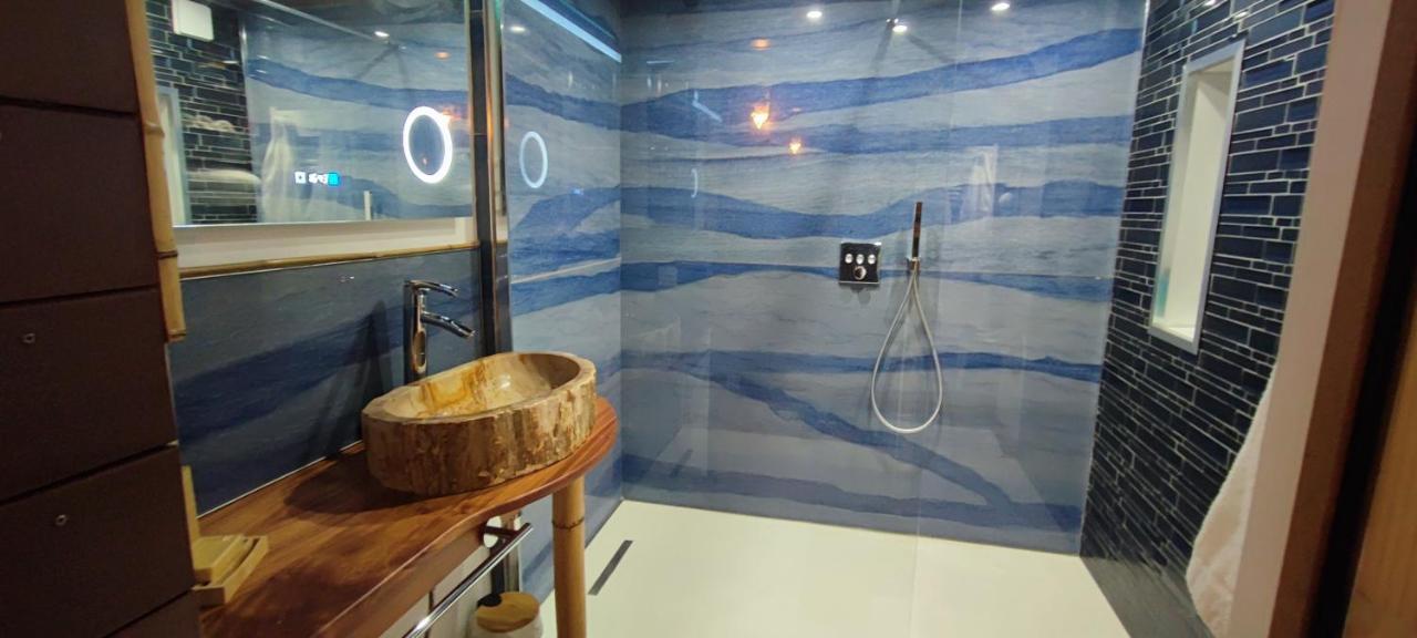 La Kaz Rhumantique Sauna And Spa Privatif La Rivière-Saint-Sauveur Zewnętrze zdjęcie