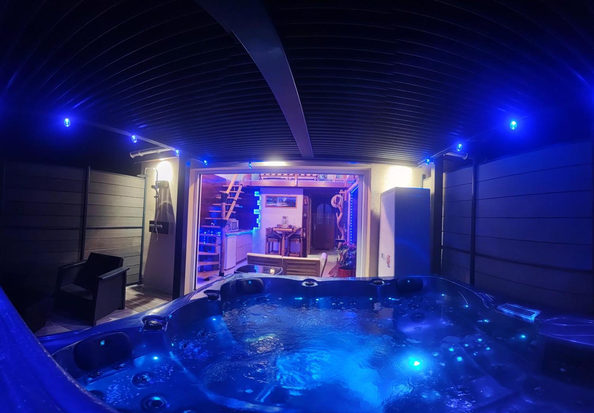 La Kaz Rhumantique Sauna And Spa Privatif La Rivière-Saint-Sauveur Zewnętrze zdjęcie