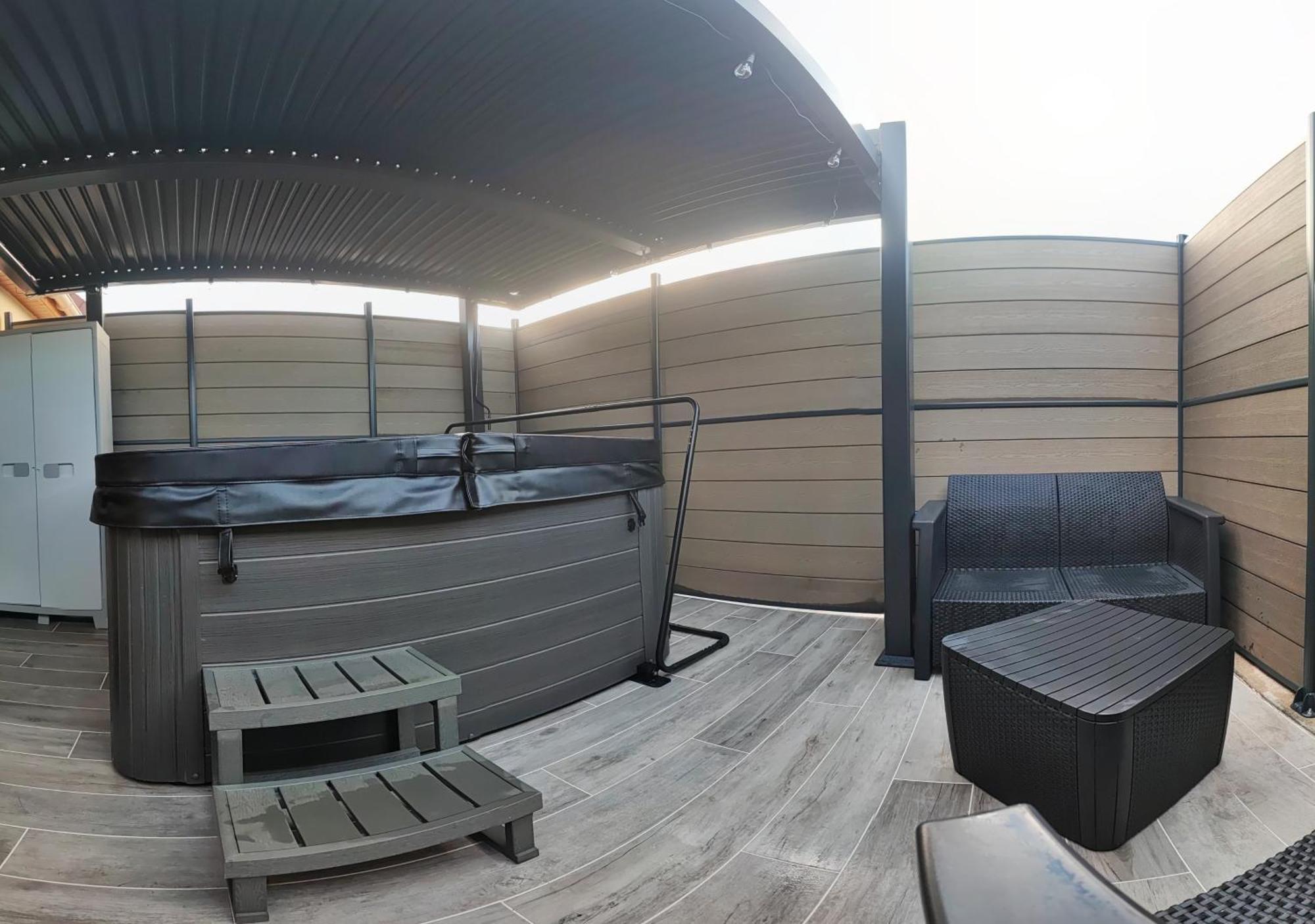 La Kaz Rhumantique Sauna And Spa Privatif La Rivière-Saint-Sauveur Zewnętrze zdjęcie